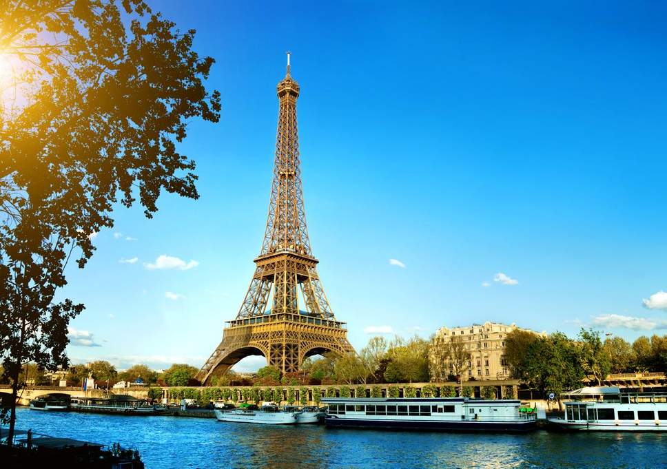 Tour Eiffel Paris – Visite touristique avec chauffeur VTC